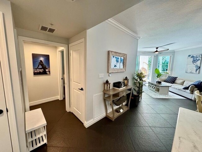 Photo - 815 NW Flagler Ave Unit 206