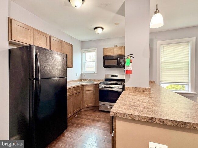 Photo - 840 Cumberland St Unit 2