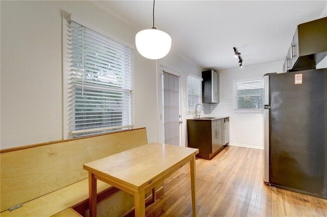 Photo - 1110 W 22nd St Unit 13