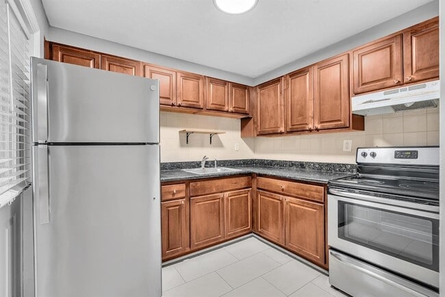 Building Photo - 626 SW 14th Ave Unit 204