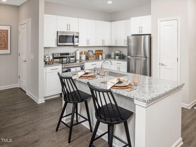 Photo - 3520 Pinetree Grv Ln Unit B1