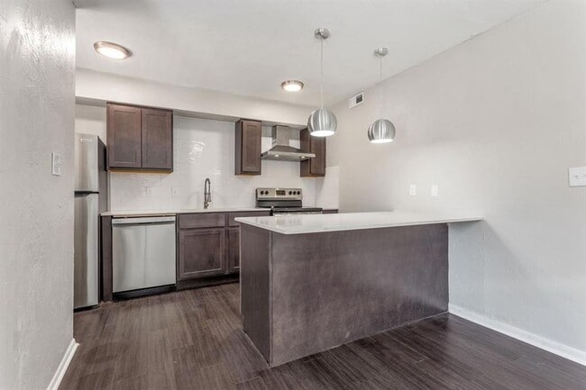 Photo - 2810 Dorchester Dr Unit 13