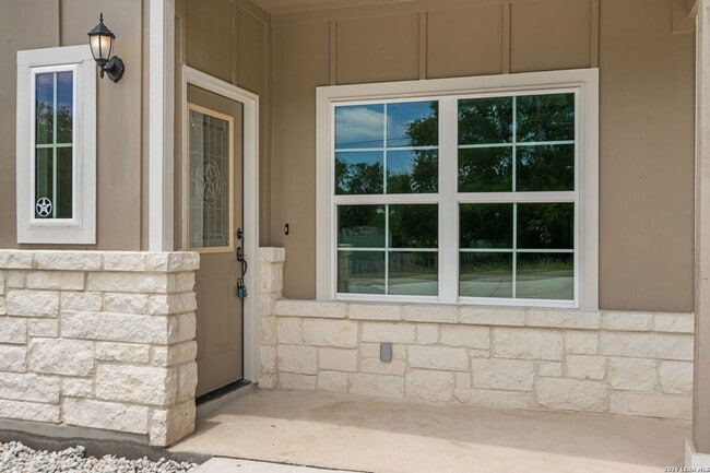 Photo - 446 Weatherby Dr