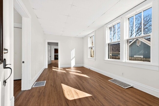 Photo - 908 Gilmore Ave