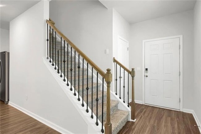 Photo - 334 Wells Cir