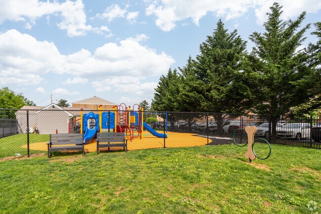 Dog Park - Hidden Village Apartments