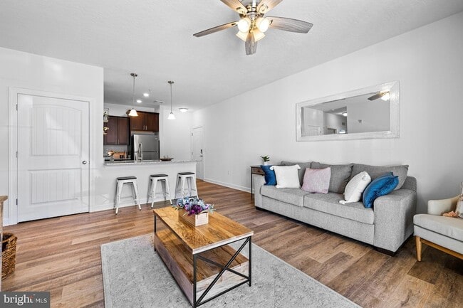 Photo - 2203 Lincoln Wy