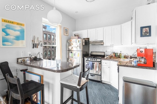 Photo - 258 Halsey St