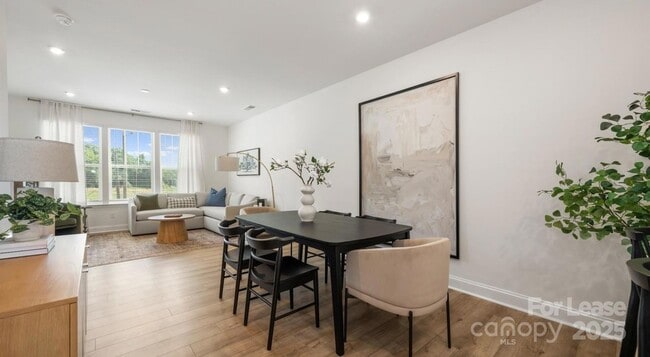 Photo - 2635 W Trade St