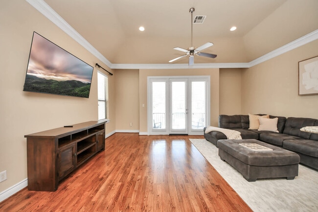 Building Photo - 2519 St Emanuel St Unit ID1241246P