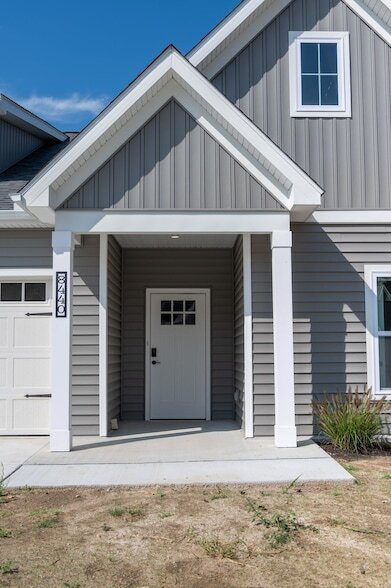 Photo - 8456 Oak Shade Ct