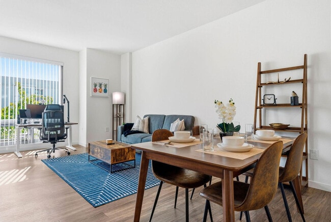 Photo - 1201 4th St Unit FL5-ID1324999P