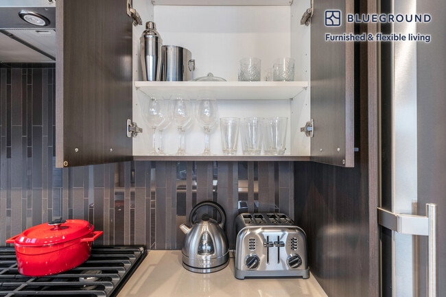 Photo - 939 W Washington Blvd Unit FL6-ID213