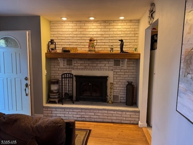 Photo - 12 Upper Lake Dr