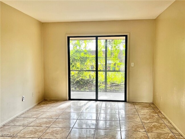 Photo - 824 Alderman St Unit 106