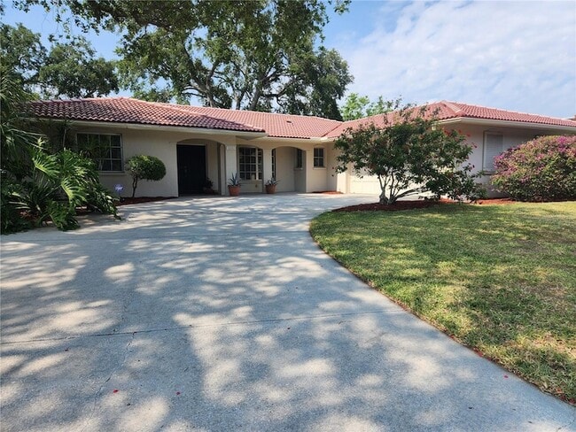 Building Photo - 3331 Seaview St