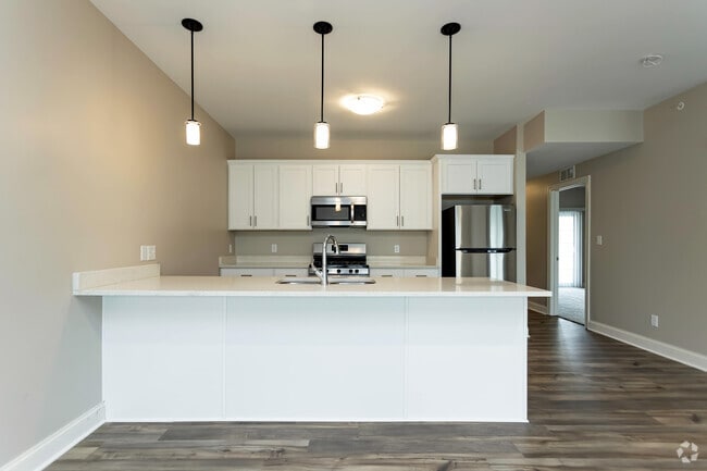 Interior Photo - 6875 Transit Road