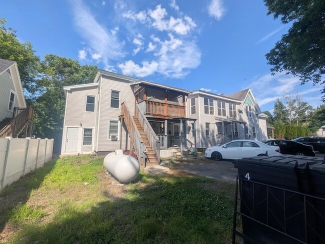 Building Photo - 20 Chellis St Unit 5