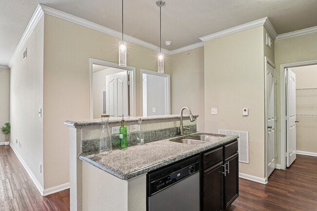 Photo - Skyview West Apartments