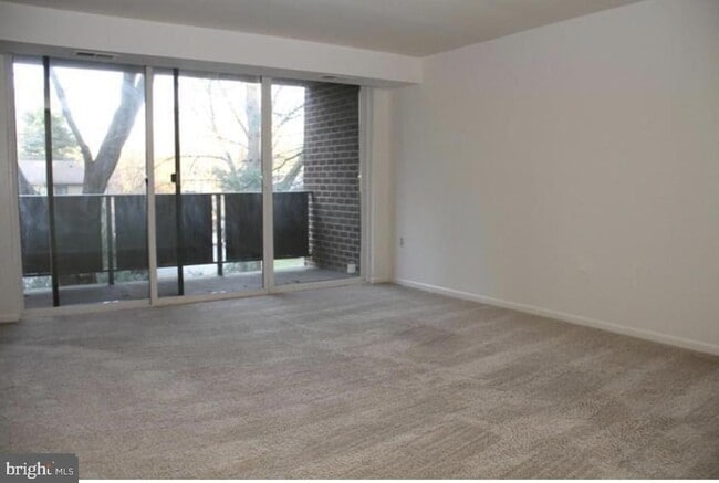 Photo - 1441 Northgate Square Unit 12B