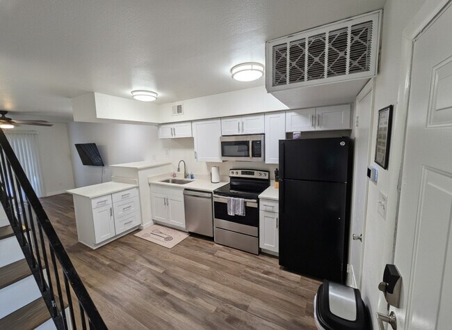 Photo - 4015 W 7th St Unit SI ID1296540P