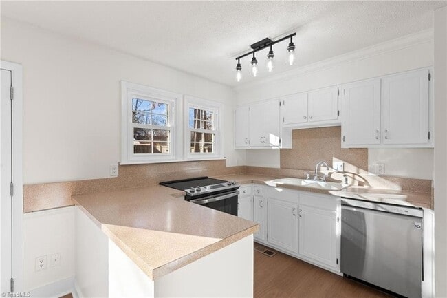 Photo - 1705 Three Meadows Rd