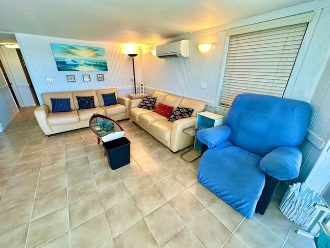 Photo - 373 Nettles Blvd Unit SI ID1537493P