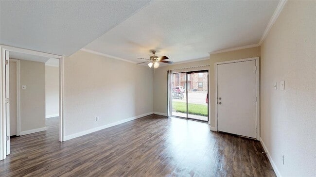 Photo - 904 University Oaks Blvd Unit 85