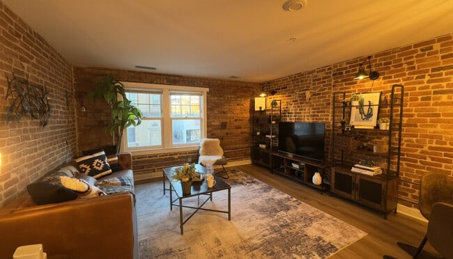 Building Photo - 632 Florida Ave NW Unit ID1403625P