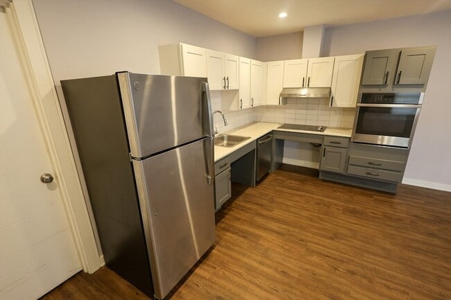 Building Photo - 332 Talbot Ave Unit 2