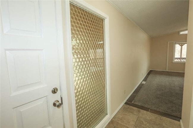 Photo - 39 Sheneman Dr