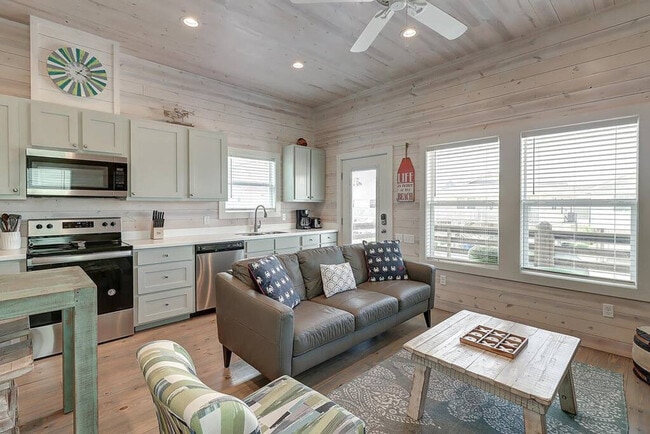 Building Photo - 1924 Eleventh St Unit SI ID1023215P