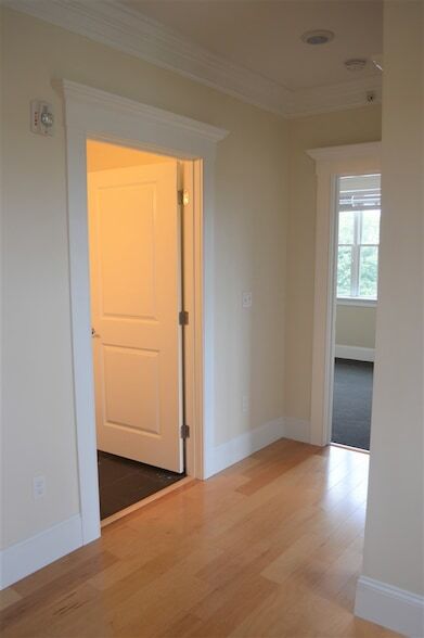 Photo - 2 Silver St Unit 3