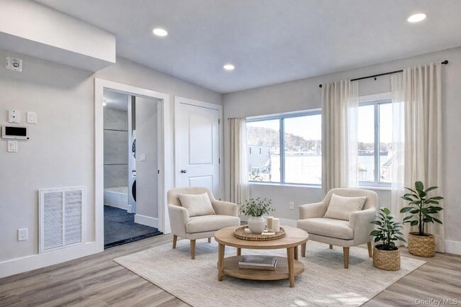 Building Photo - 292 Main St Unit 211