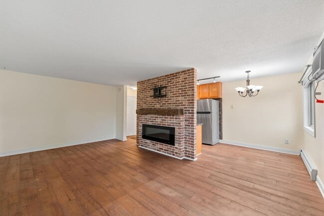 Photo - 3540 Hennepin Ave