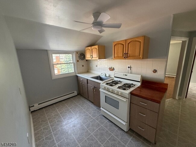 Photo - 112 Stiles St Unit 114