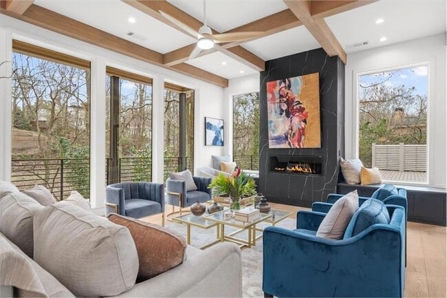 Photo - 942 Peachtree Battle Cir NW