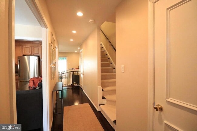 Photo - 748 Azalea Dr