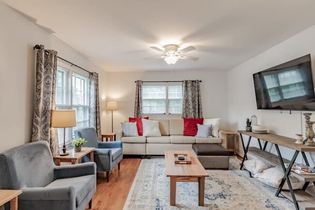 Photo - 413 Coventry Way Unit ID1043635P