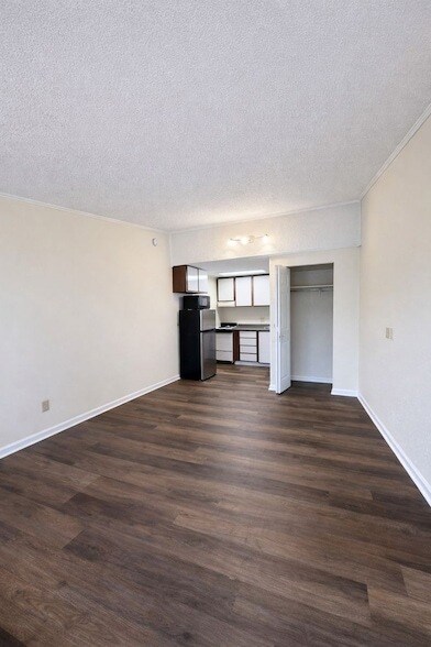 Photo - 2421 Madison St Unit 18