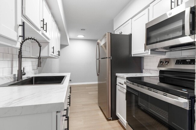 Kitchen(Renovated) - 1901 Apartments