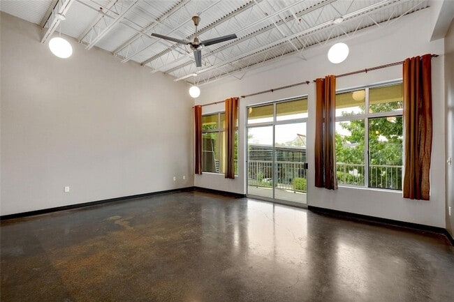 Photo - 2401 E 6th St Unit 41