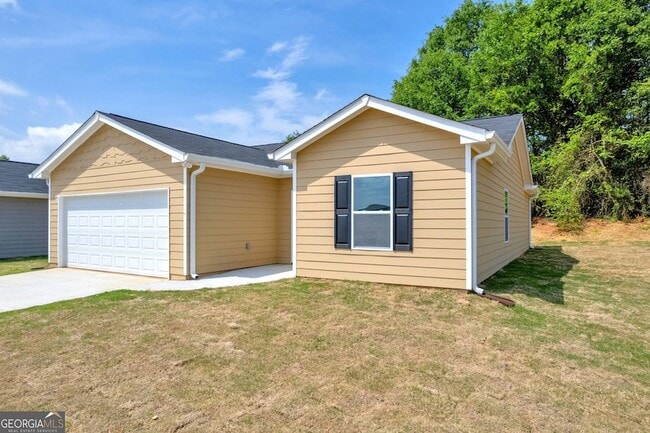 Photo - 150 ADALINE COURT