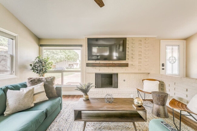 Photo - 12005 Cromwell Dr Unit ID1019471P