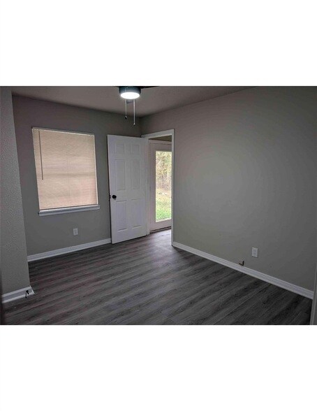 Photo - 10922 Lockgate Ln