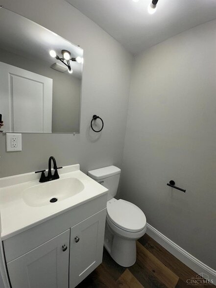 Photo - 504 Fairview Ave