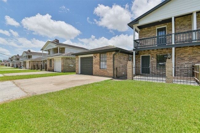 Photo - 4506 Avenue L Unit 2