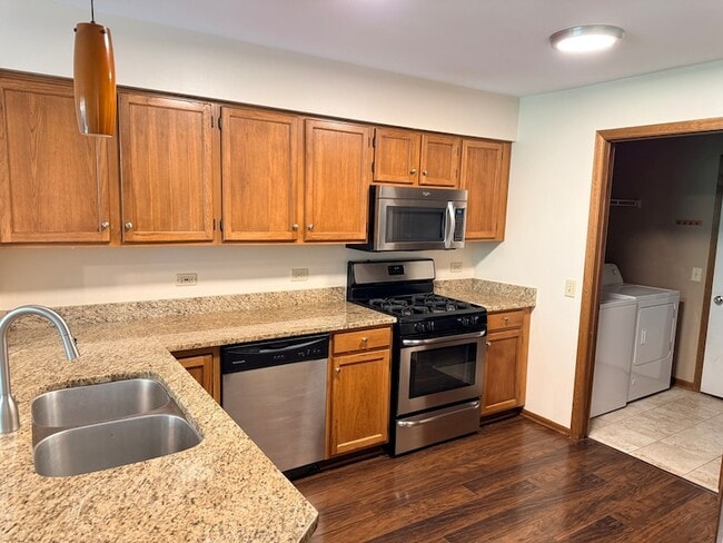 Photo - 1159 E Addison Ave