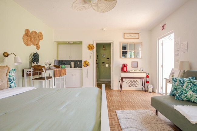 Photo - 927 N 17th Ave Unit ID1258745P