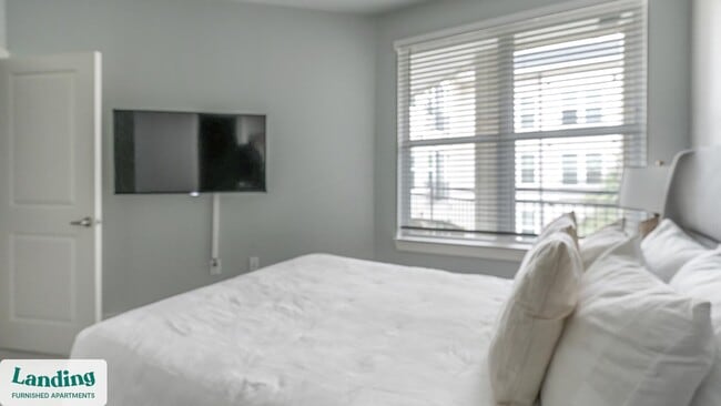 Photo - 1619 N Frazier St Unit 339